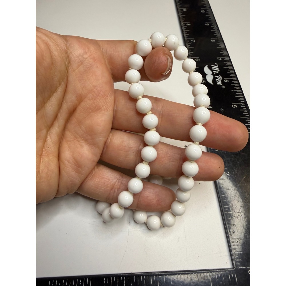 Vintage Japan White Milk Glass Graduated Bead Hand Knotted Necklace Adjustable